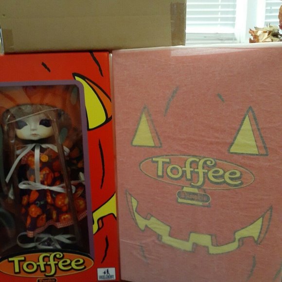 2009 Comiccon Artist Proof Toffee Doll Pumpkin 36/50 - Picture 3 of 10